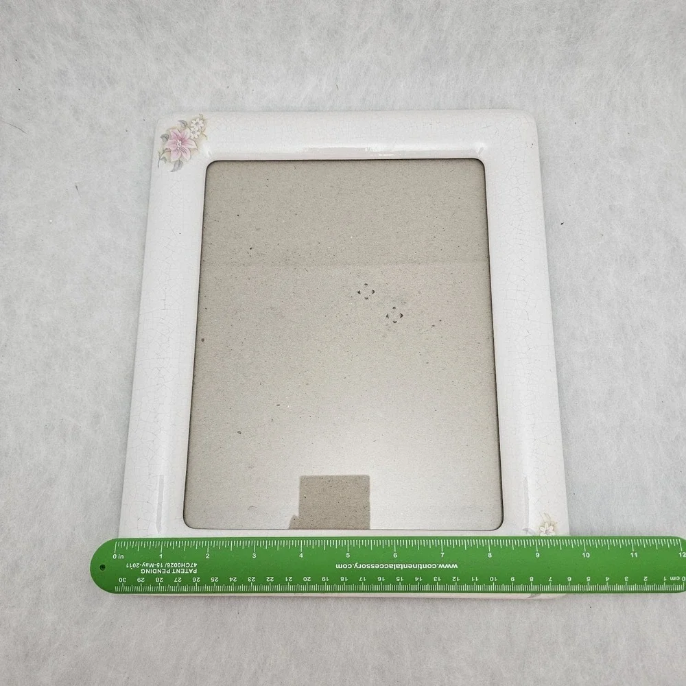 EUC VTG Floral White Ceramic 7